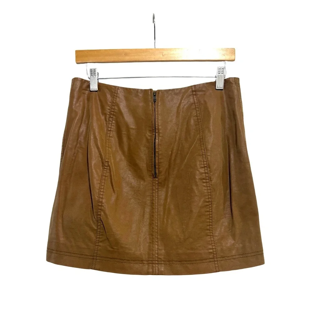 Free People details high 100%